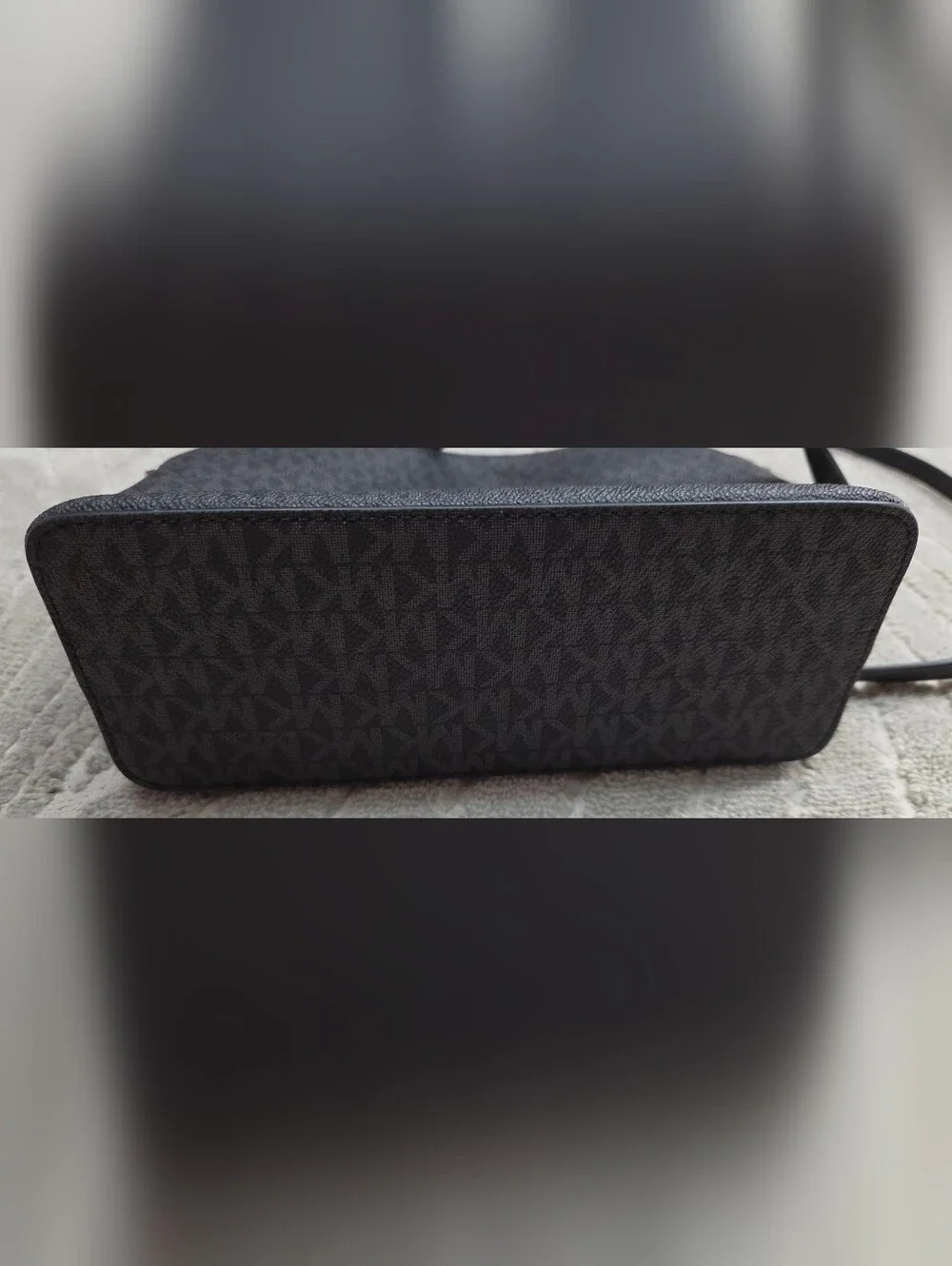 Michael Kors Jet Set Medium Crossbody Leather Handbag
